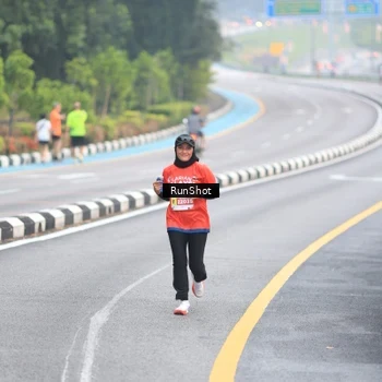 Runner Photo 7027399