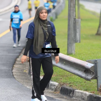 Runner Photo 7027411
