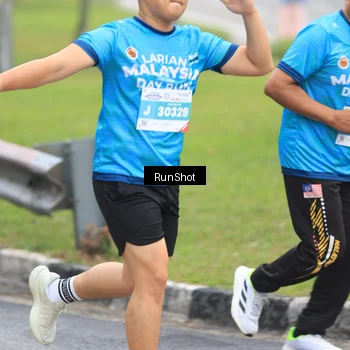 Runner Photo 7027417