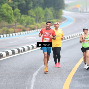 Runner Photo 7027458