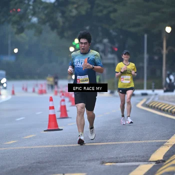 Runner Photo 7027549