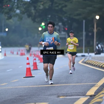 Runner Photo 7027555