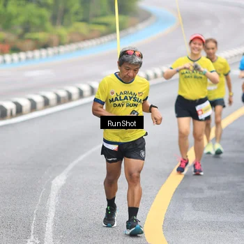 Runner Photo 7027562