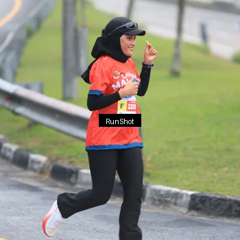 Runner Photo 7027574