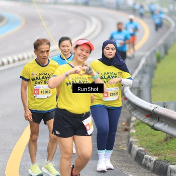 Runner Photo 7027585