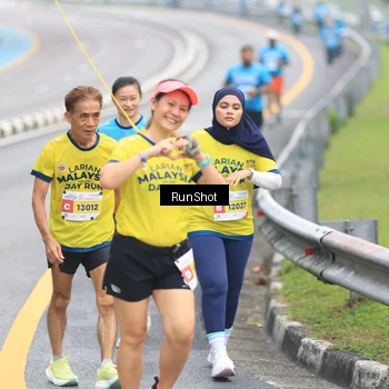 Runner Photo 7027588