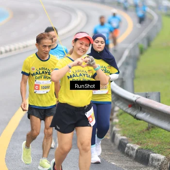 Runner Photo 7027592