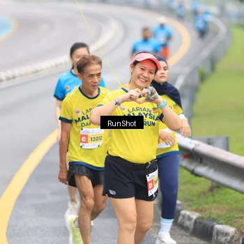 Runner Photo 7027595