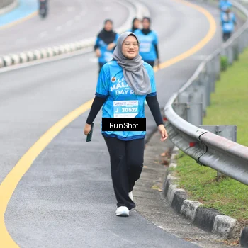 Runner Photo 7027722