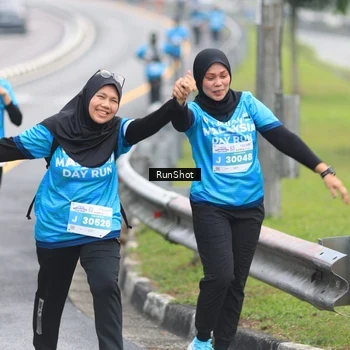 Runner Photo 7027753