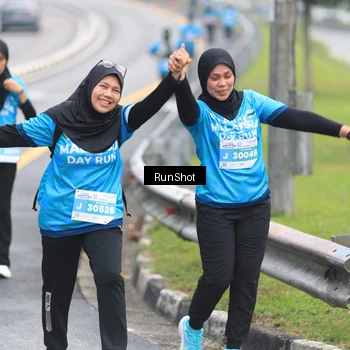 Runner Photo 7027756