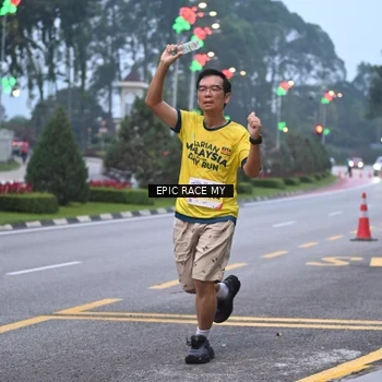 Runner Photo 7027775