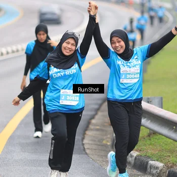 Runner Photo 7027810
