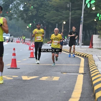 Runner Photo 7027814