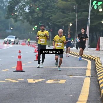 Runner Photo 7027840
