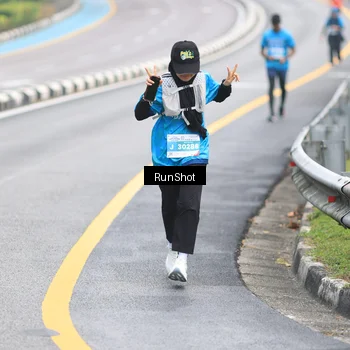Runner Photo 7027858
