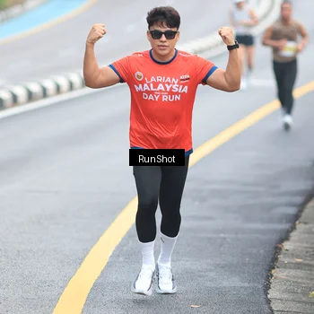 Runner Photo 7027870