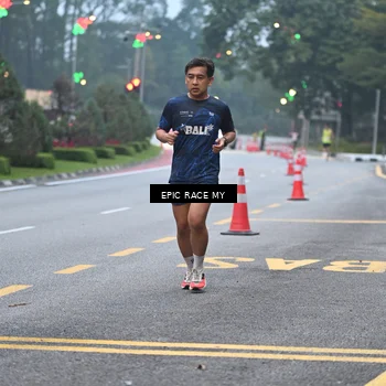 Runner Photo 7027872