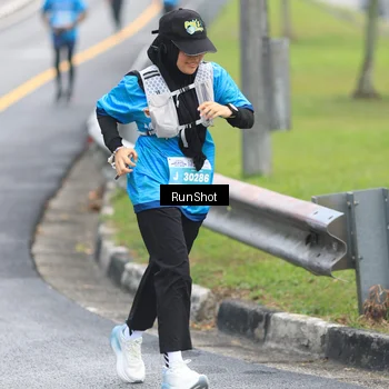 Runner Photo 7027875