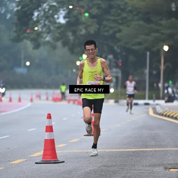 Runner Photo 7027897