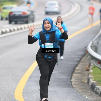 Runner Photo 7027929