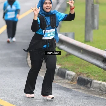 Runner Photo 7027943
