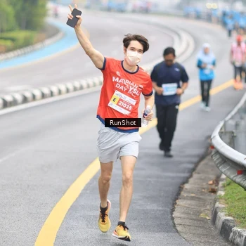 Runner Photo 7027992