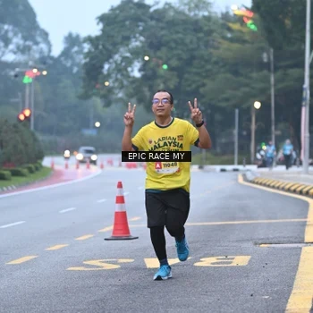 Runner Photo 7028000
