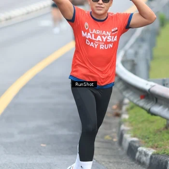 Runner Photo 7028008