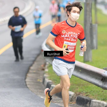 Runner Photo 7028013