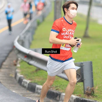 Runner Photo 7028015