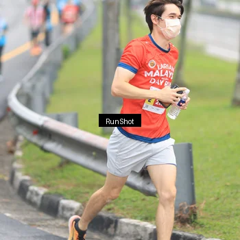 Runner Photo 7028016