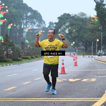 Runner Photo 7028020