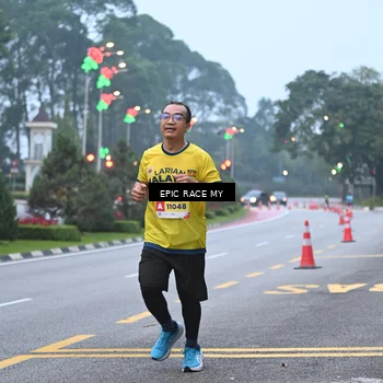 Runner Photo 7028021