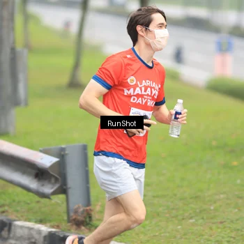 Runner Photo 7028022