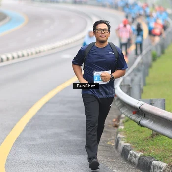 Runner Photo 7028030