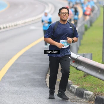 Runner Photo 7028032