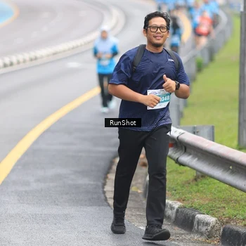 Runner Photo 7028034