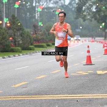 Runner Photo 7028038