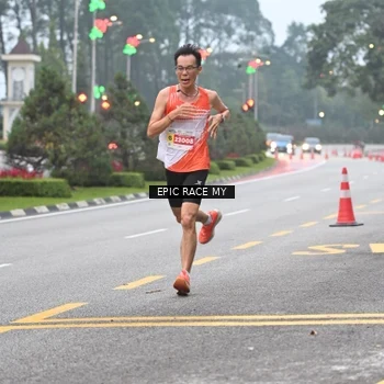 Runner Photo 7028041