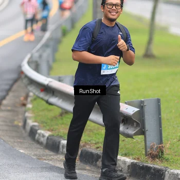 Runner Photo 7028045