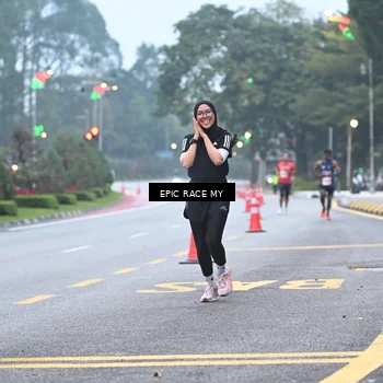 Runner Photo 7028050
