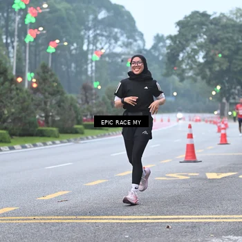 Runner Photo 7028054