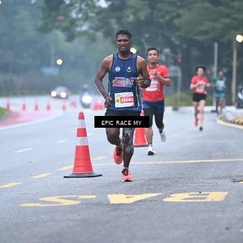 Runner Photo 7028069