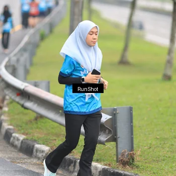 Runner Photo 7028072