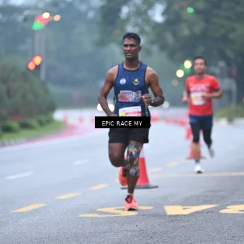 Runner Photo 7028081