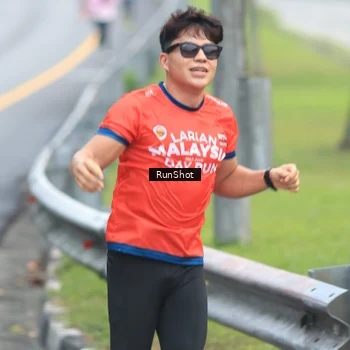 Runner Photo 7028083