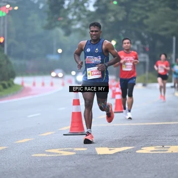 Runner Photo 7028087
