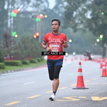 Runner Photo 7028101