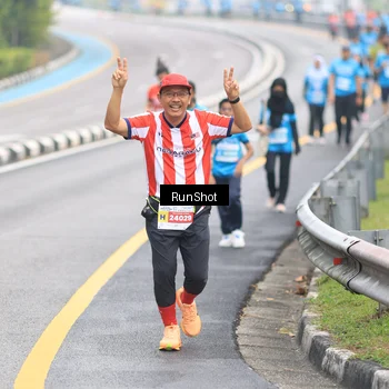 Runner Photo 7028106